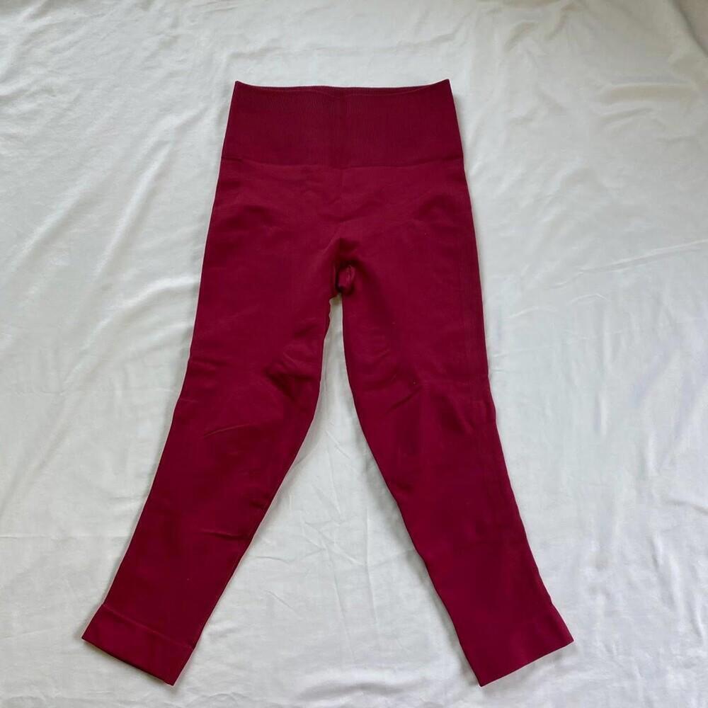 Lululemon Zone In Crop size 6